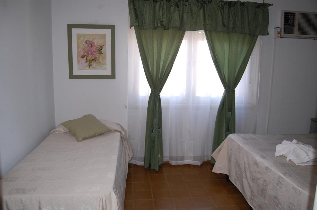 Monte Carlo Hotel Villa Carlos Paz Quarto foto