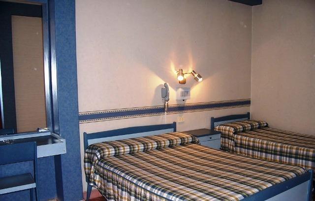 Monte Carlo Hotel Villa Carlos Paz Quarto foto